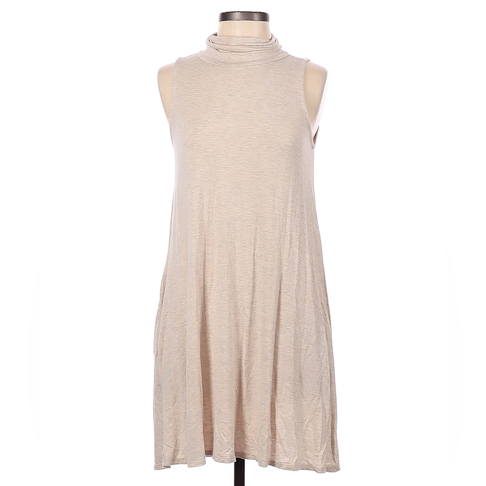Sleeveless dress